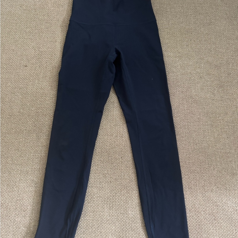 Lululemon High-Waisted 7/8 length Navy Blue Leggings, size 4.